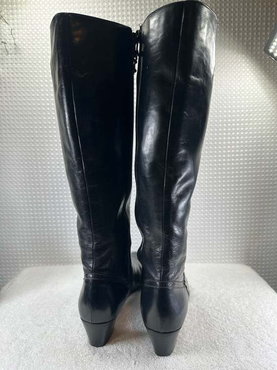 Salvatore Ferragamo Black Leather Knee High  Boots - Picture 4 of 10